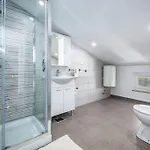 With Private Pool Apartman