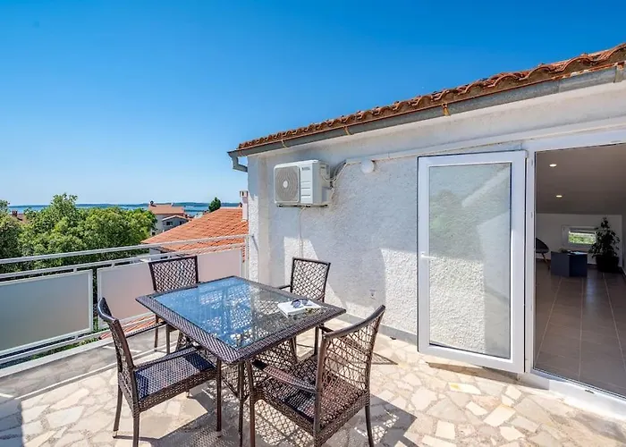 With Private Pool Appartement