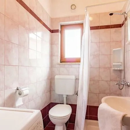 Apartment With Private Pool Pula