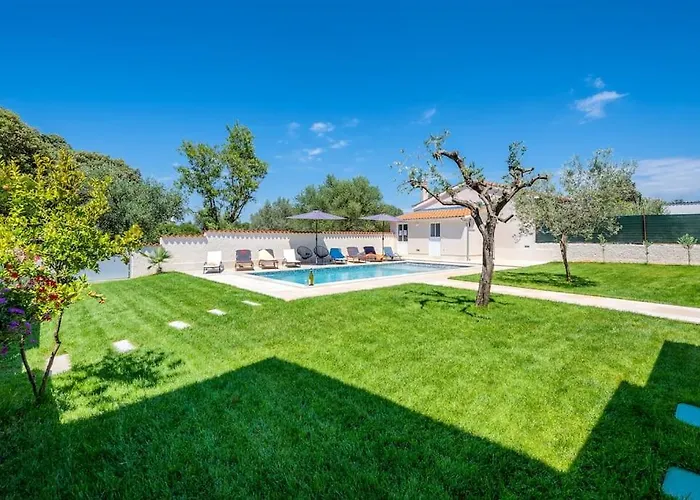 With Private Pool 아파트 풀라