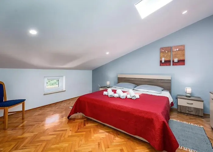 With Private Pool Apartamento Pula